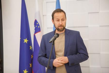 52828346077_f8e703e590_c